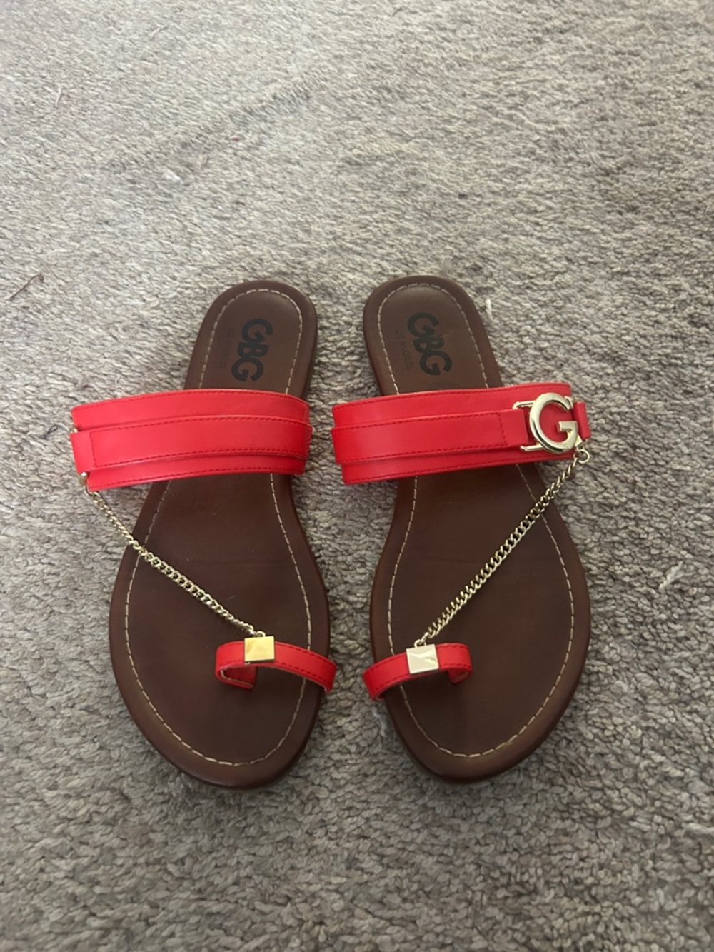 GBG Los Angeles Red Chain Toe-Ring Slide Sandals